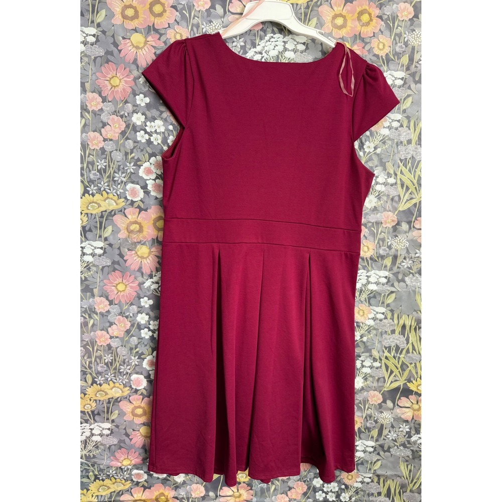 Yellow Star‎ Women's Burgundy V-Neck Cap Sleeve Pleated Midi Dress 1X - Picture 5 of 5